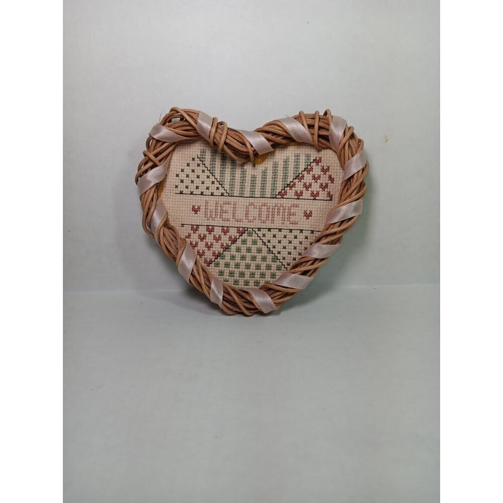 Vtg Hand Made Wicker Heart Embroidered Welcome Wall Hanging Country Cottagecore